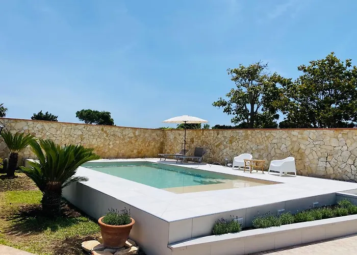 Carmen Con Piscina فيلة سيراكوزا