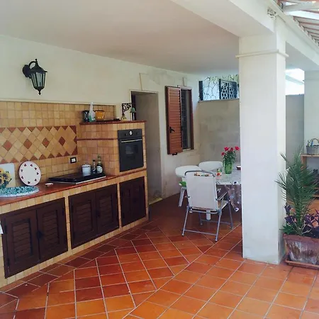 Carmen Con Piscina Villa